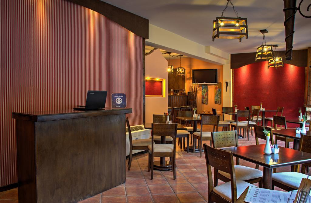 Hotel Xenonas Sta Tzakia Karpenísion Exterior foto